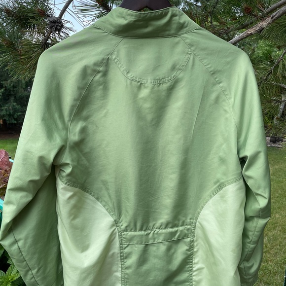 Women’s Wind River Packable Rain Jacket - Picture 2 of 5